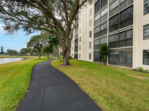 7290 Kinghurst Drive 102, Delray Beach FL 33446