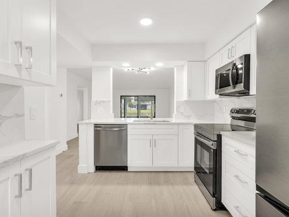 7290 Kinghurst Drive 102, Delray Beach FL 33446