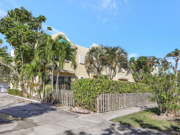3213 NE 16th Street 112, Pompano Beach FL 33062