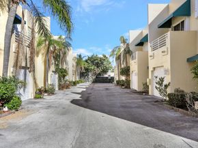 3213 NE 16th Street 112, Pompano Beach FL 33062
