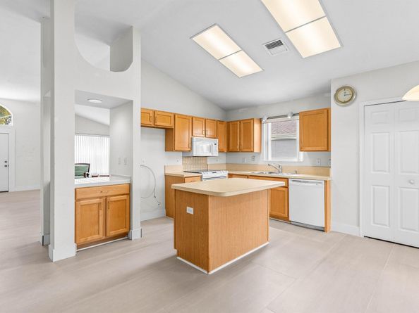 2239 Soundings Court, Greenacres FL 33413