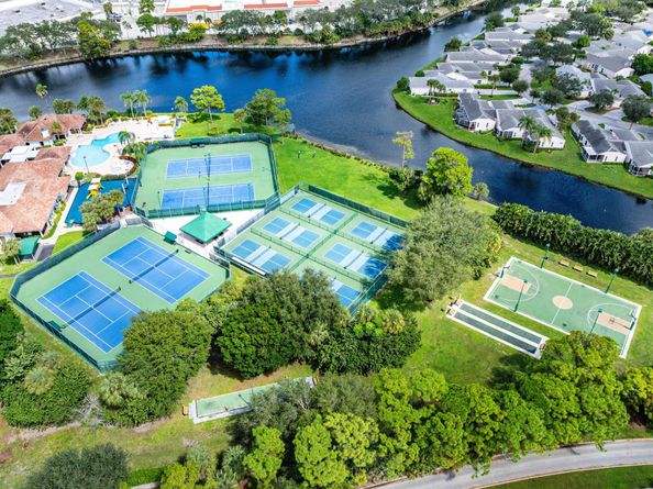 2239 Soundings Court, Greenacres FL 33413