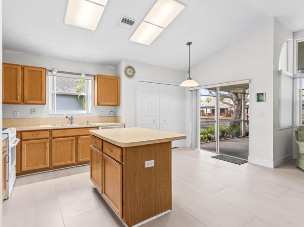 2239 Soundings Court, Greenacres FL 33413