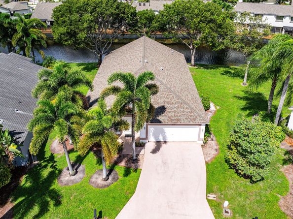 2239 Soundings Court, Greenacres FL 33413