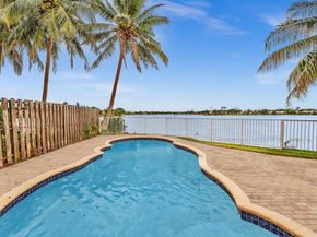 3218 W Buena Vista Dr, Margate FL 33063