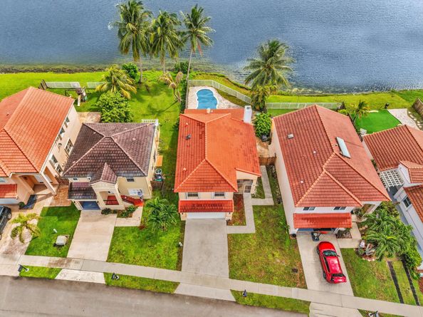 3218 W Buena Vista Dr, Margate FL 33063