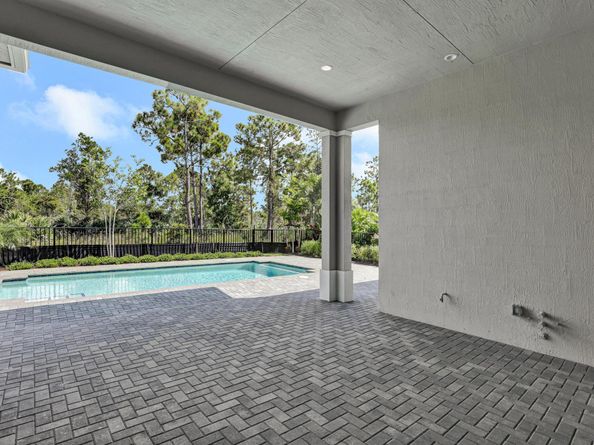 10104 Timber Creek Way, Palm Beach Gardens FL 33412