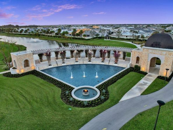 10104 Timber Creek Way, Palm Beach Gardens FL 33412