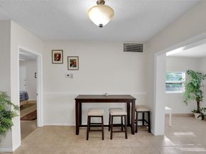 2617 SW Natura Ave, Deerfield Beach FL 33441