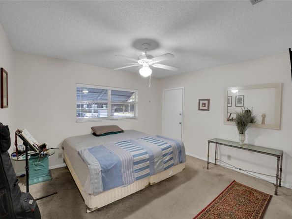 2617 SW Natura Ave, Deerfield Beach FL 33441