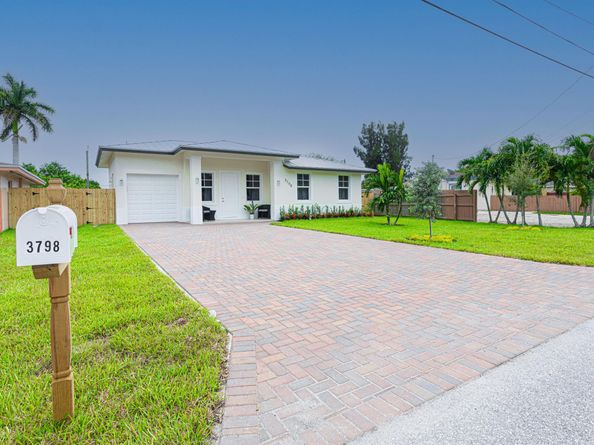 3798 Coconut Road, Palm Springs FL 33461