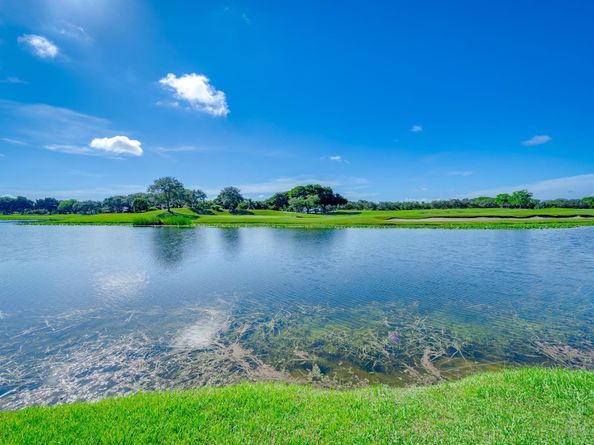 12422 Classic Dr, Coral Springs FL 33071