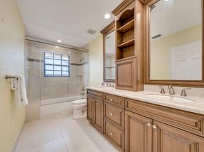 12422 Classic Dr, Coral Springs FL 33071