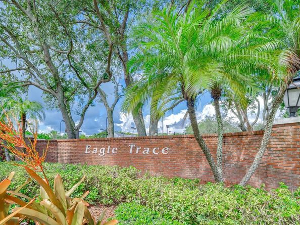 12422 Classic Dr, Coral Springs FL 33071