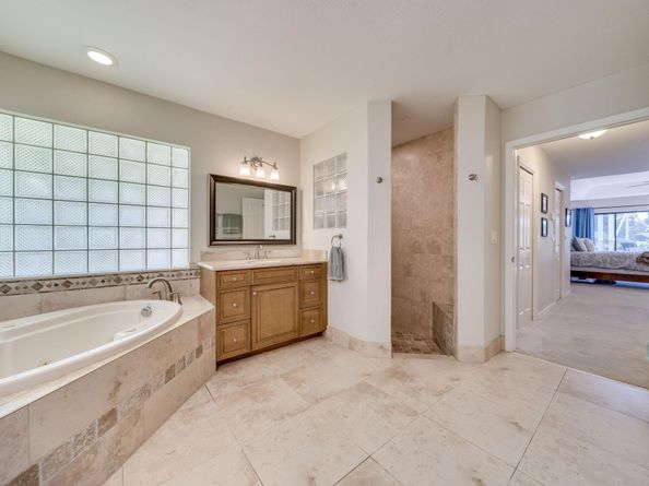 12422 Classic Dr, Coral Springs FL 33071