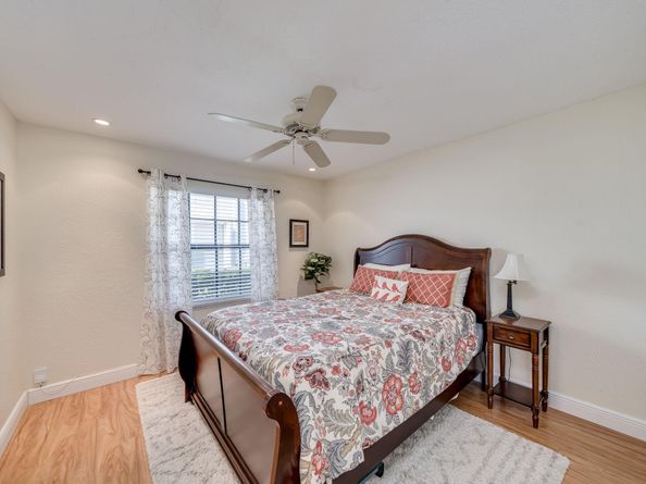 12422 Classic Dr, Coral Springs FL 33071