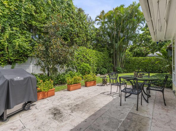 241 Via Linda, Palm Beach FL 33480
