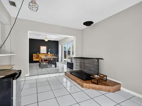 7641 NW 6th Ct, Pembroke Pines FL 33024