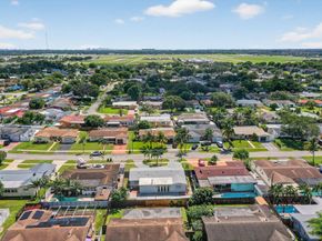 7641 NW 6th Ct, Pembroke Pines FL 33024