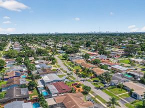 7641 NW 6th Ct, Pembroke Pines FL 33024