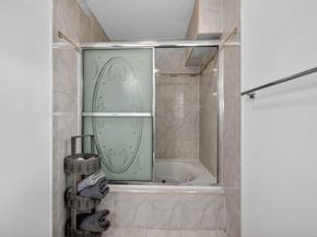 7641 NW 6th Ct, Pembroke Pines FL 33024