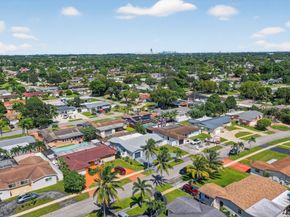 7641 NW 6th Ct, Pembroke Pines FL 33024