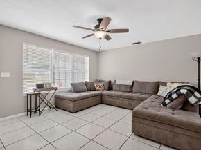 7641 NW 6th Ct, Pembroke Pines FL 33024
