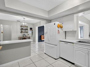 7641 NW 6th Ct, Pembroke Pines FL 33024