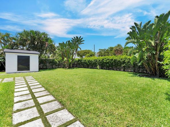 2301 Ridgeway Avenue, West Palm Beach FL 33401