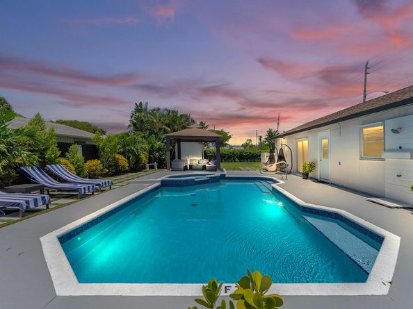 2301 Ridgeway Avenue, West Palm Beach FL 33401
