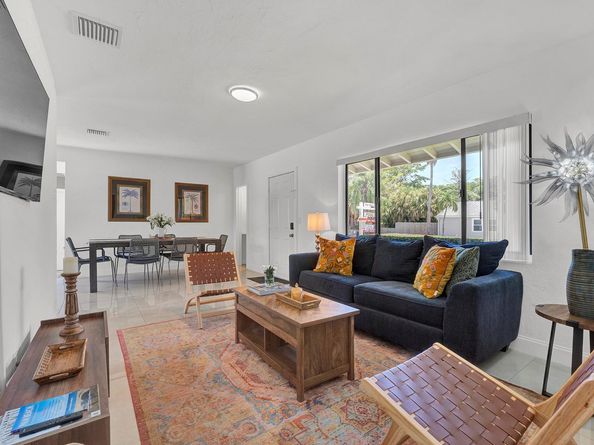 2301 Ridgeway Avenue, West Palm Beach FL 33401