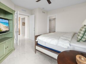 1 Water Club Way 402, North Palm Beach FL 33408