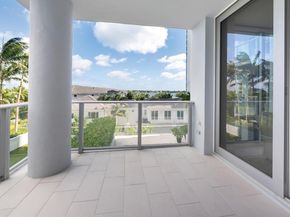 1 Water Club Way 402, North Palm Beach FL 33408