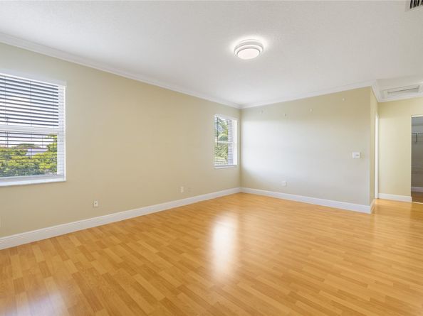 1512 SW 106th Ave, Pembroke Pines FL 33025