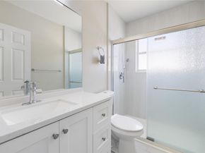 1512 SW 106th Ave, Pembroke Pines FL 33025