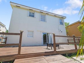 1512 SW 106th Ave, Pembroke Pines FL 33025