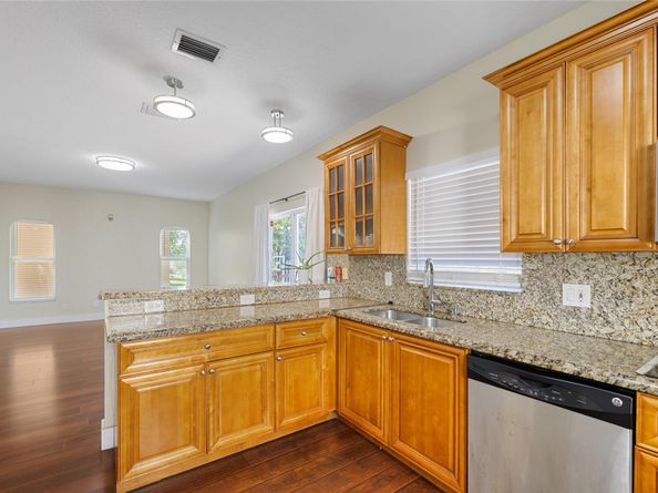 1512 SW 106th Ave, Pembroke Pines FL 33025
