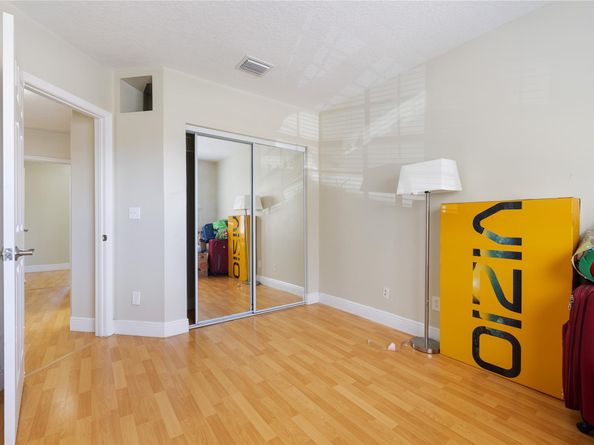 1512 SW 106th Ave, Pembroke Pines FL 33025