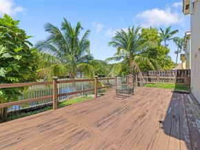 1512 SW 106th Ave, Pembroke Pines FL 33025