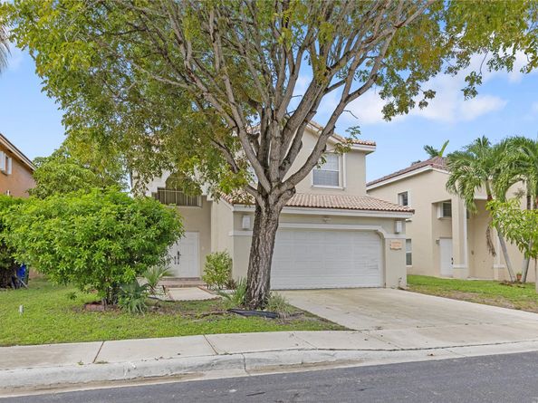 1512 SW 106th Ave, Pembroke Pines FL 33025