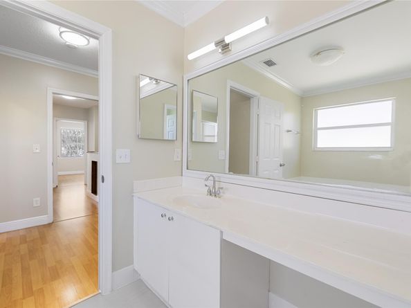 1512 SW 106th Ave, Pembroke Pines FL 33025