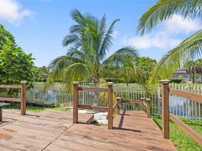1512 SW 106th Ave, Pembroke Pines FL 33025