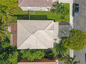 1512 SW 106th Ave, Pembroke Pines FL 33025