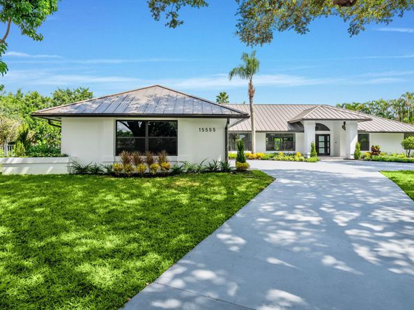 15555 De Havilland Court, Wellington FL 33414