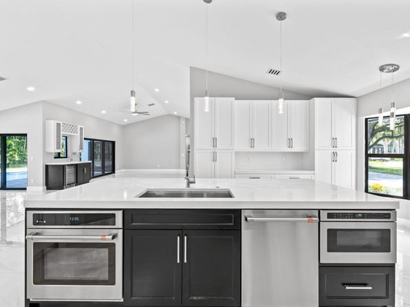 15555 De Havilland Court, Wellington FL 33414