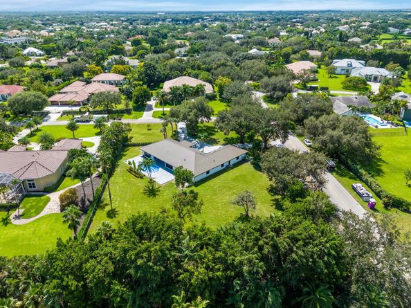 15555 De Havilland Court, Wellington FL 33414