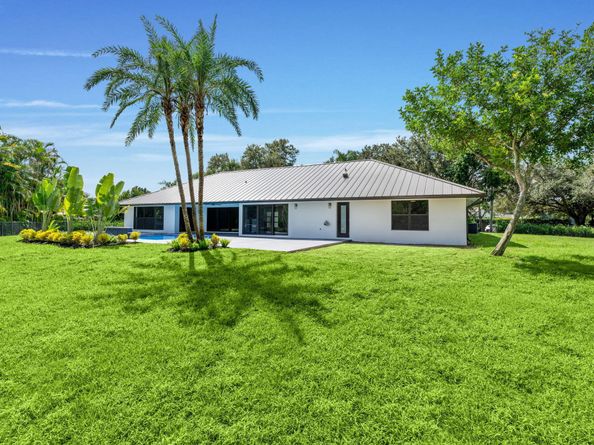 15555 De Havilland Court, Wellington FL 33414
