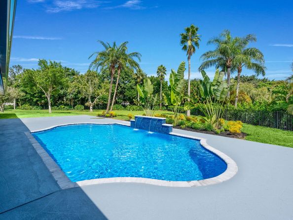 15555 De Havilland Court, Wellington FL 33414