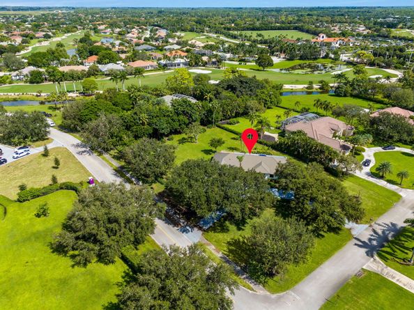 15555 De Havilland Court, Wellington FL 33414