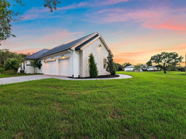 7528 169th Place N, Palm Beach Gardens FL 33418
